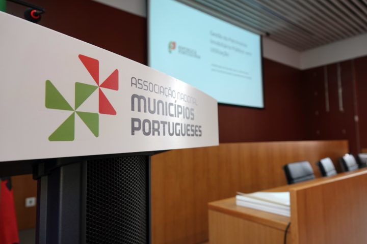 Descentralização de competências do Património Imobiliário Público 4 (Personalizar)