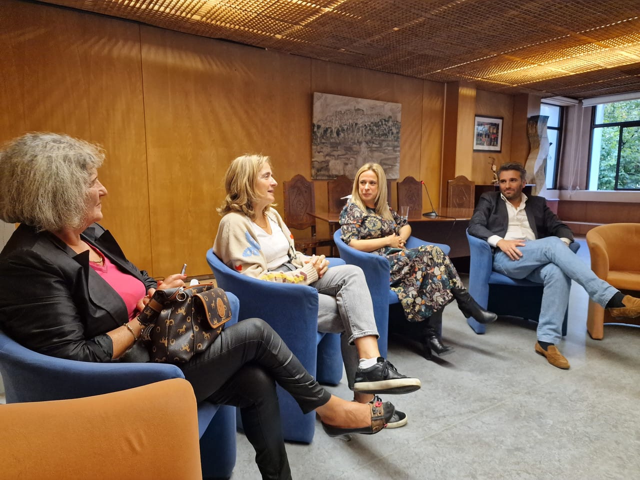 Dia Internacional da Mulher Rural assinalado com mesa-redonda sobre a temática