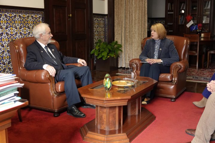 Receção Oficial Comitiva de Sumy 1 (Personalizar)