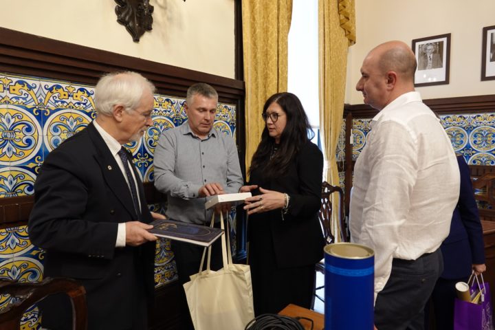 Receção Oficial Comitiva de Sumy 18 (Personalizar)