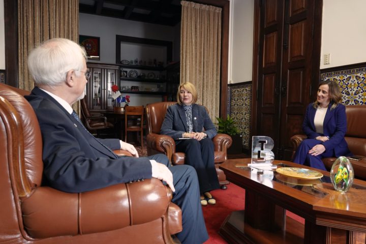 Receção Oficial Comitiva de Sumy 2 (Personalizar)