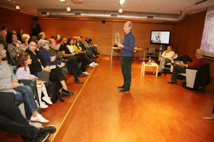 UC Exploratório 10 (Custom)