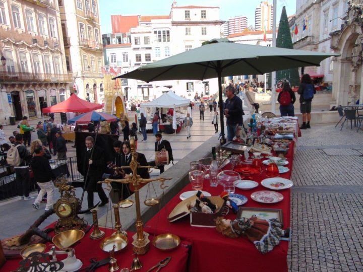 Última Feira de Velharias de 2024 decorre no sábado na Praça 8 de Maio e na Rua Visconde da Luz (2)