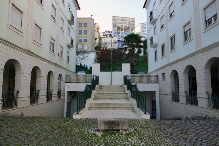 Visita às Escadas na Urbanização Quinta das Lágrimas 4 (Personalizar)