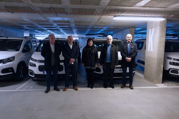 Cerimónia de Entrega de Veículos Elétricos 3 (Personalizar)