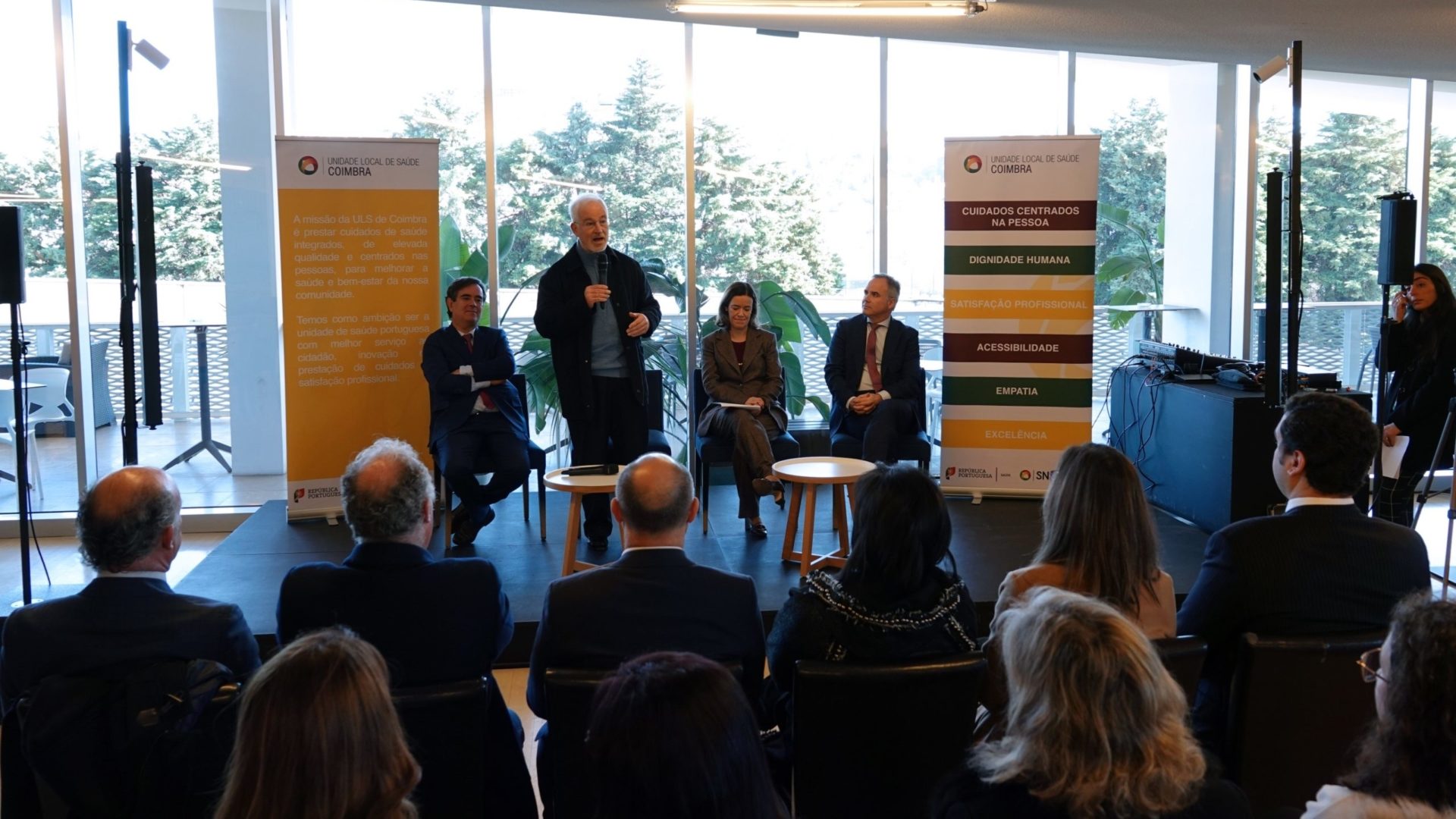 Presidente da CM de Coimbra defende personalização dos cuidados de saúde