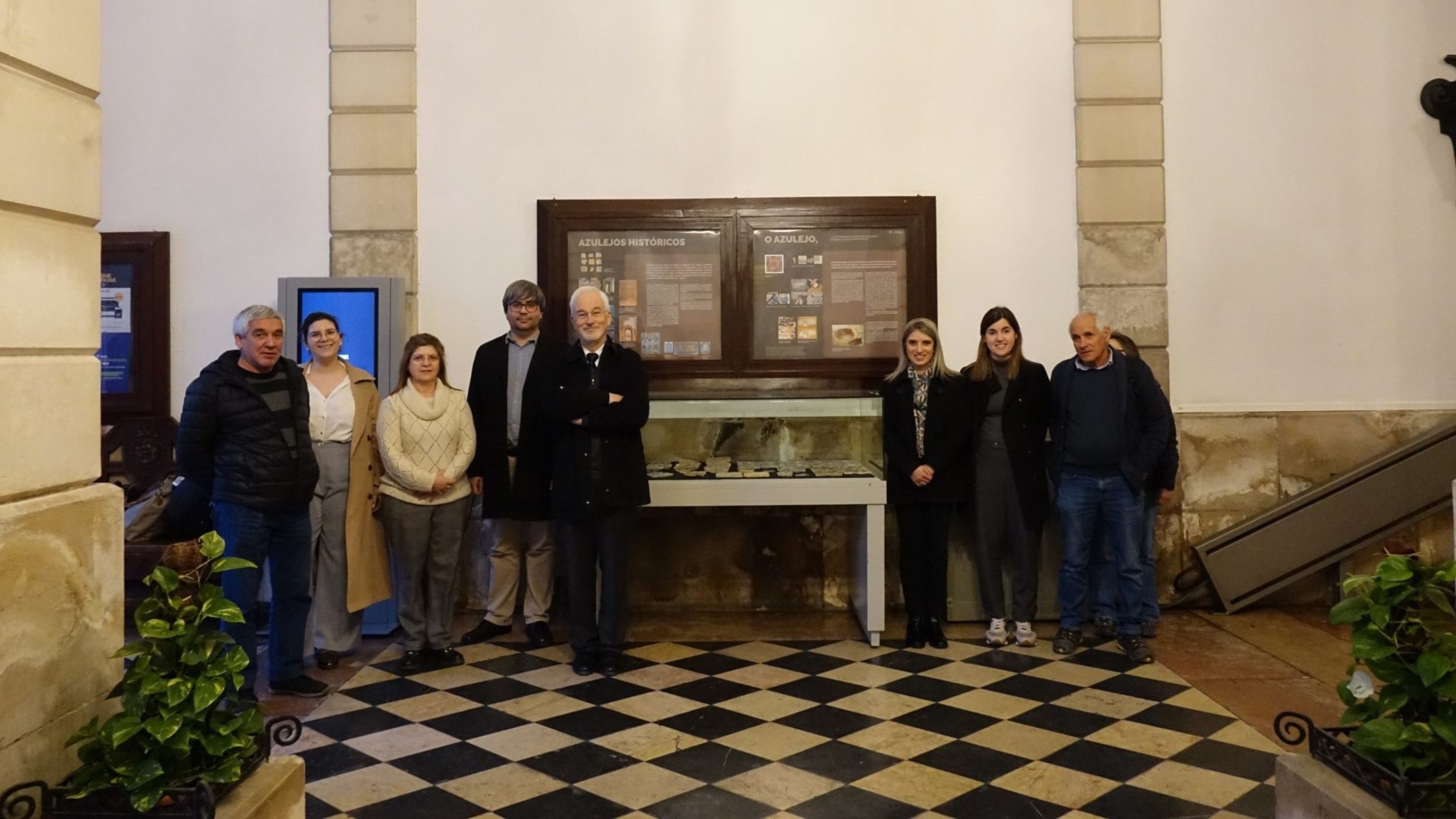 Átrio da Câmara Municipal acolhe exposição de azulejos históricos até ao dia 7 de abril