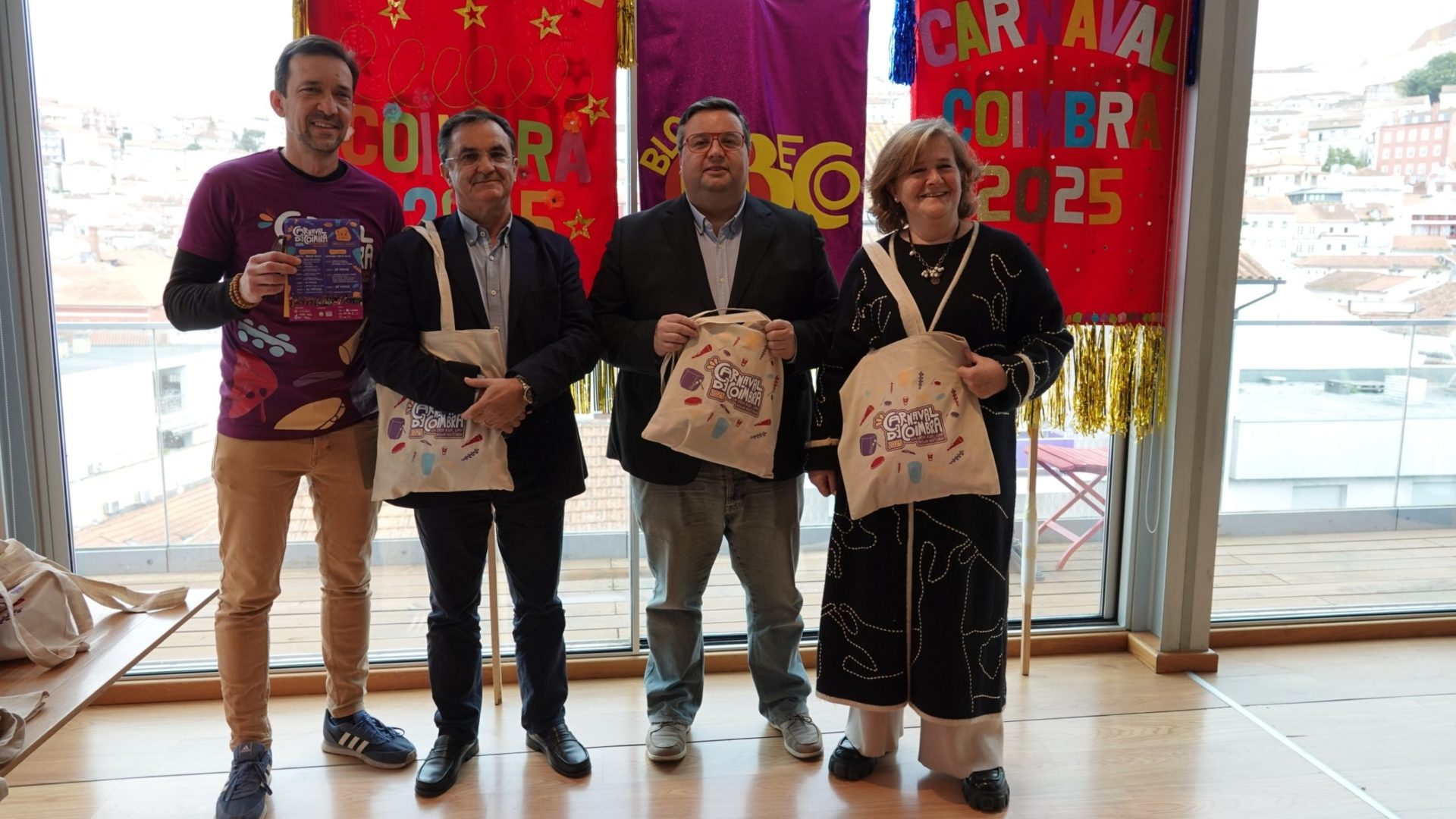 Carnaval de Coimbra promete encher a Baixa de cor e folia no próximo fim de semana