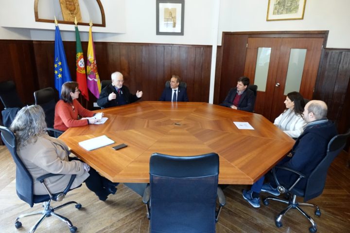 Cedêmcia de terreno à UC (7)