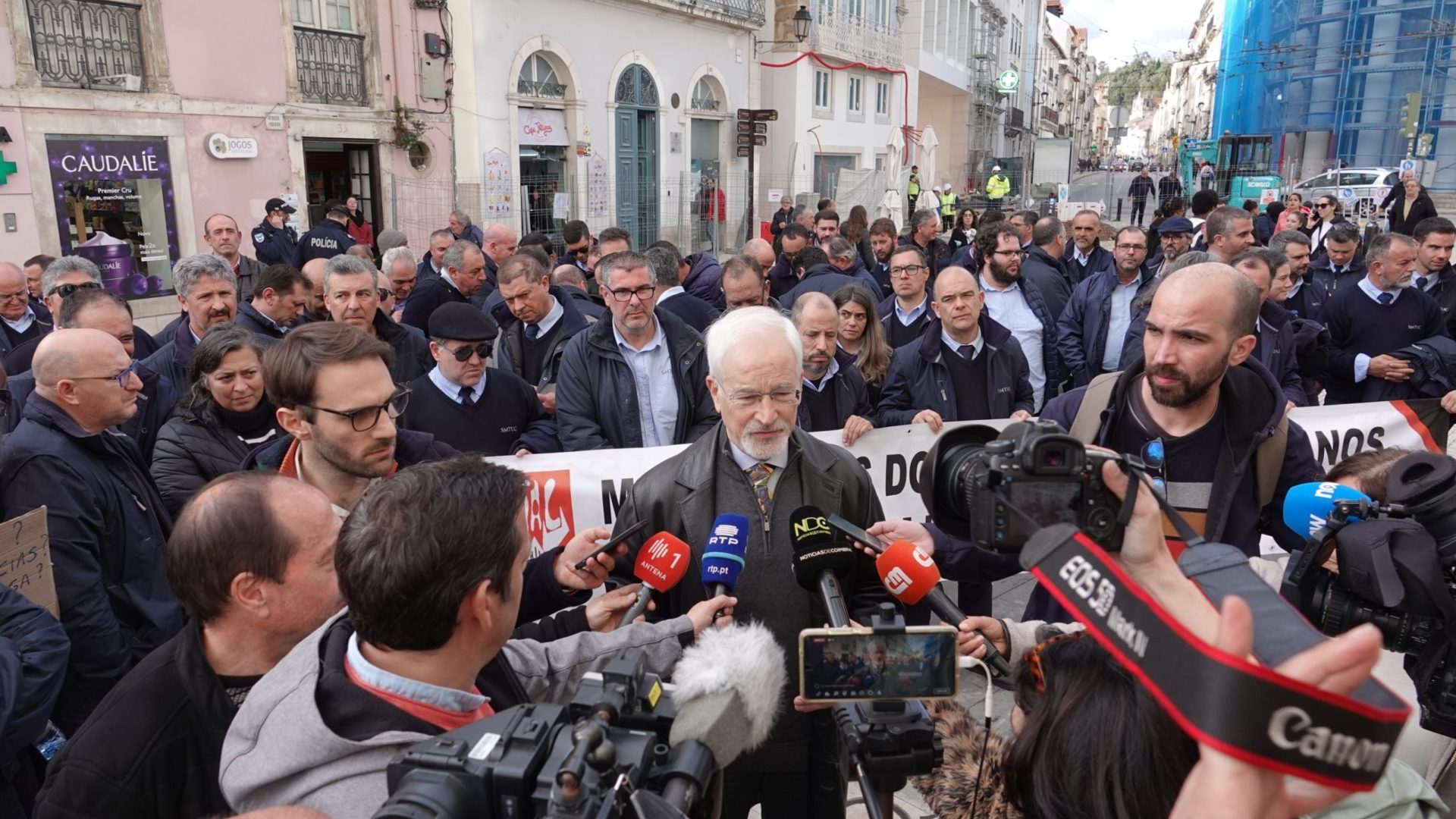 CM de Coimbra pede reunião ao Governo com motoristas dos SMTUC
