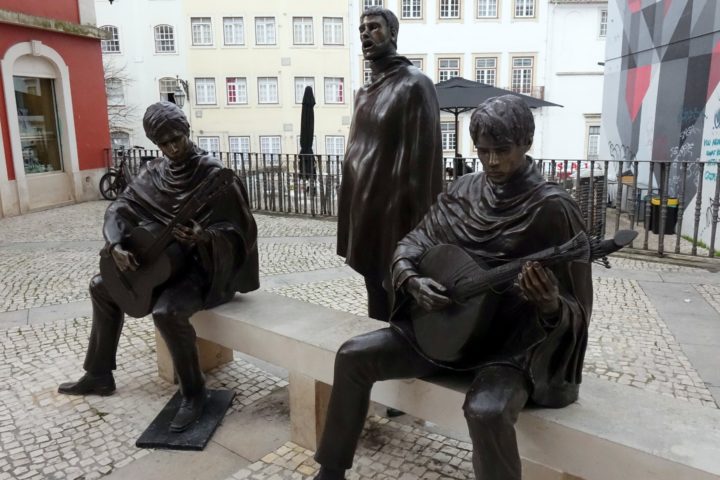 Estátua de Dora Tracana vandalizada (3)