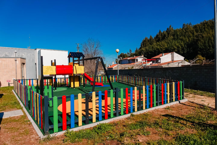 Parque Infantil na Rua da Fonte - Ameal
