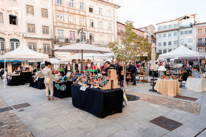 Praça do Comércio acolhe mais uma edição da Feira de Artesanato Urbano no próximo sábado (2)
