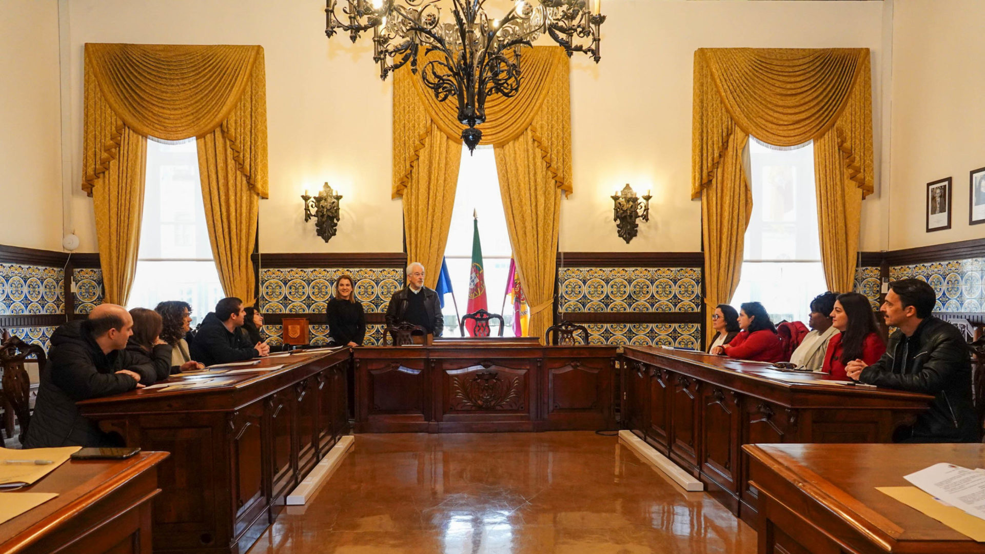 CM de Coimbra reforça escolas com 10 assistentes operacionais e saúde com um técnico superior