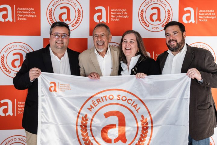 CM de Coimbra distinguida com Bandeira de Mérito Social (3)