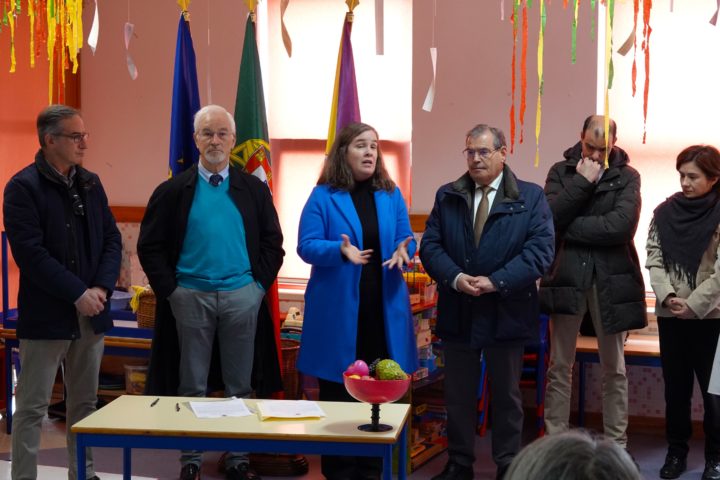 Consignação Centro Escolar Areeiro 12 (Personalizar)