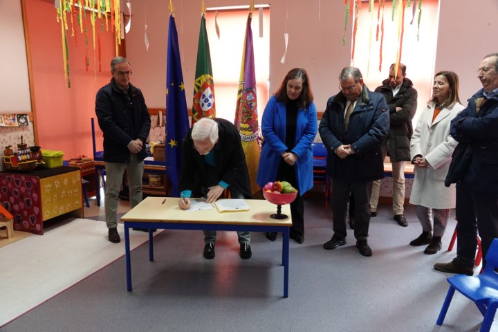 Consignação Centro Escolar Areeiro 3 (Personalizar)