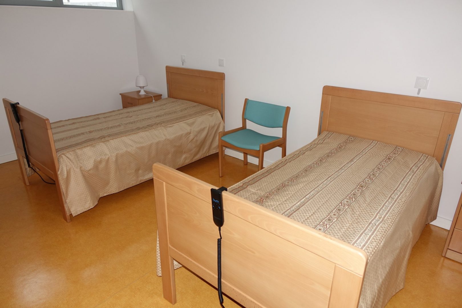 CM de Coimbra apoia Centro Social S. José com 2.500 euros para aquisição de 6 camas elétricas