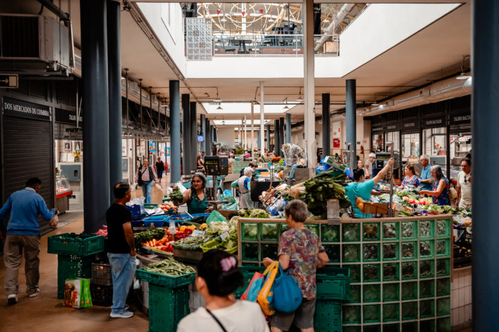 Hasta pública de 5 lojas e 25 bancas do Mercado Municipal a 7 de maio no Salão Nobre