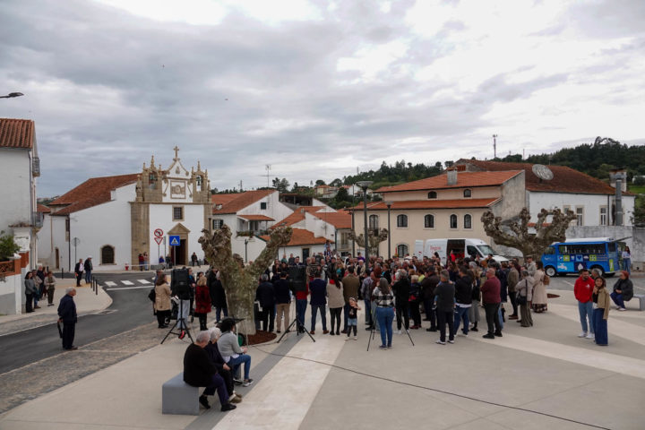 Inauguração Largo Terreiro da Fonte (78)