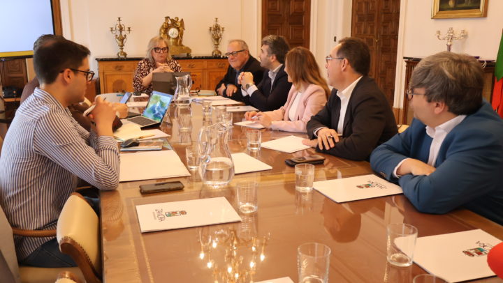 Momento visita delegacion Coimbra (8)