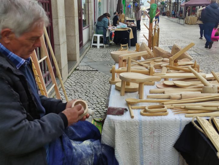 “Montra das Artes & Ofícios” anima Baixa de Coimbra no próximo domingo (3)