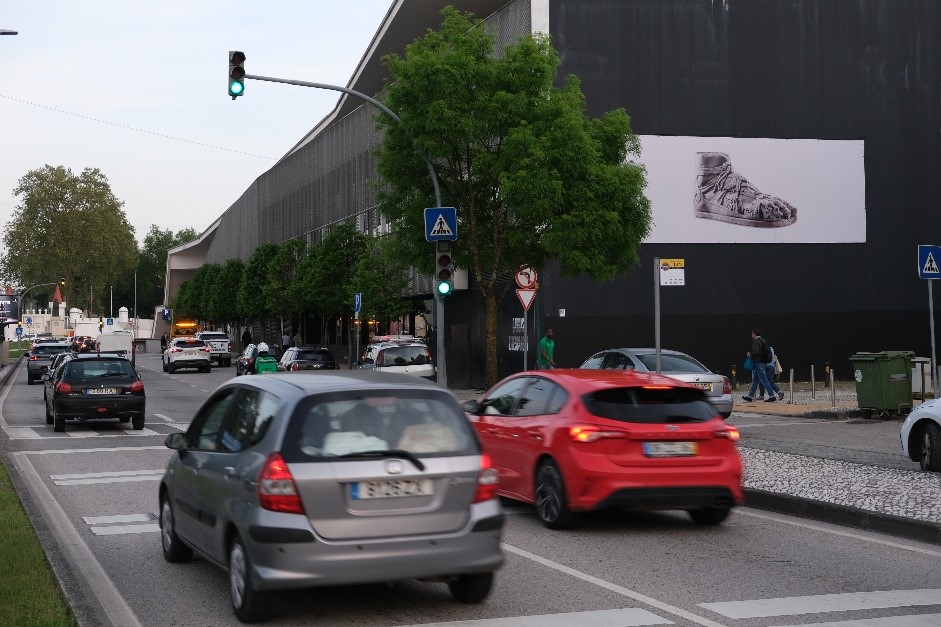 Projeto “Outdoor ’25” arranca em Coimbra com obra de Pedro Valdez Cardoso