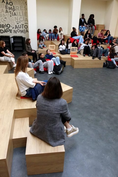 Ação de acesso raparigas ao universo digital (11)