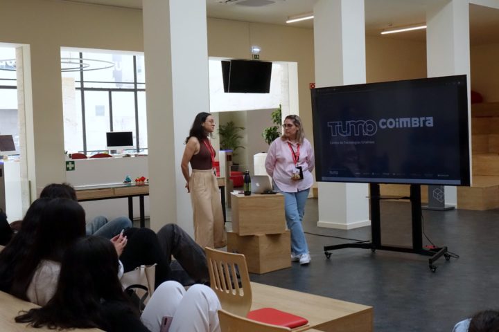 Ação de acesso raparigas ao universo digital (14)