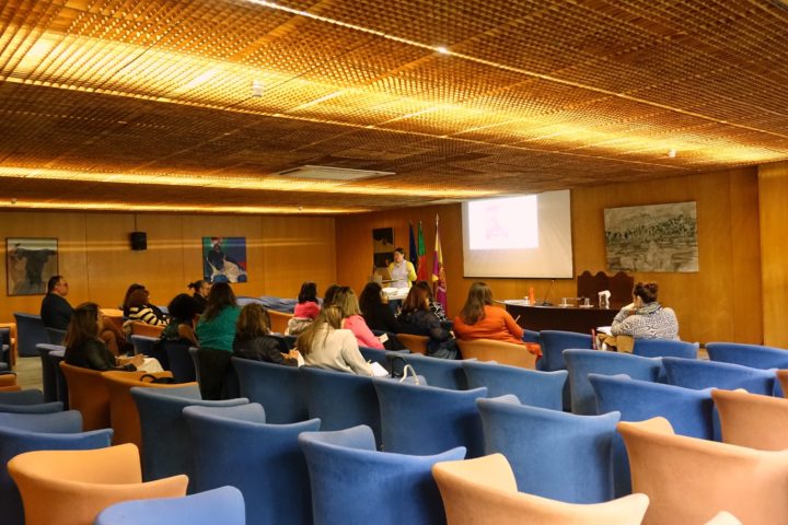 Ação de formação sobre Lei da Imigração (6)