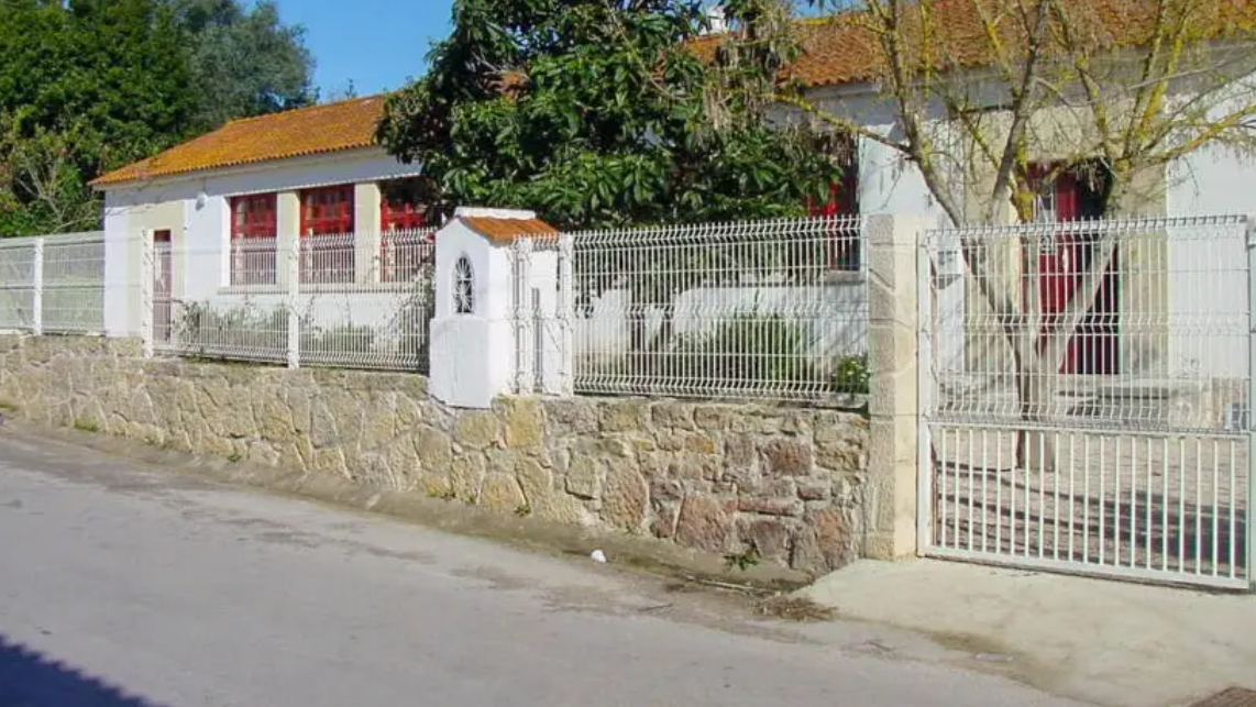 CM de Coimbra cede antigo Jardim de Infância de Vila Pouca do Campo à UF de Taveiro, Ameal e Arzila