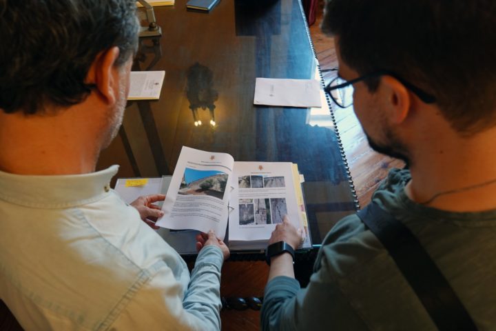 Consignação muros na rua 1 de maio 11 (Personalizar)