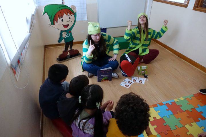 Entrega de kits a crianças do JI de Souselas – Projeto EKUI (1)