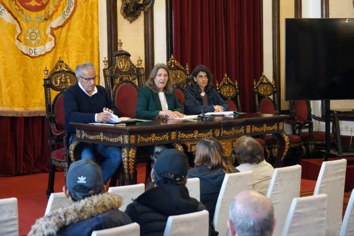 Hasta pública Mercado 4 (Personalizar)