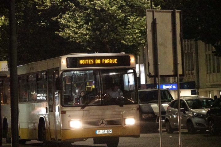 SMTUC com autocarros gratuitos durante as noites da Queima das Fitas (2)