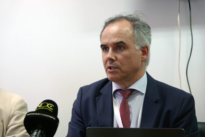 Apresentação de investimentos no Hospital Geral - Covões 12 (Personalizar)