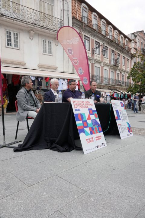 CI Sons, Saberes e Sabores da Lusofonia Vertical 1 (Personalizar)