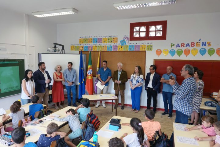 Consignação da obra da escola de Eiras 17 (Personalizar)