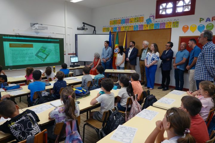 Consignação da obra da escola de Eiras 6 (Personalizar)