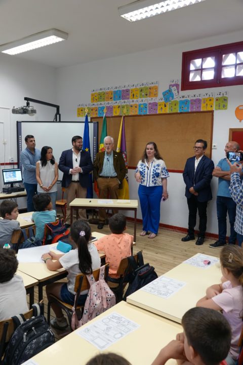 Consignação da obra da escola de Eiras Vertical 3 (Personalizar)