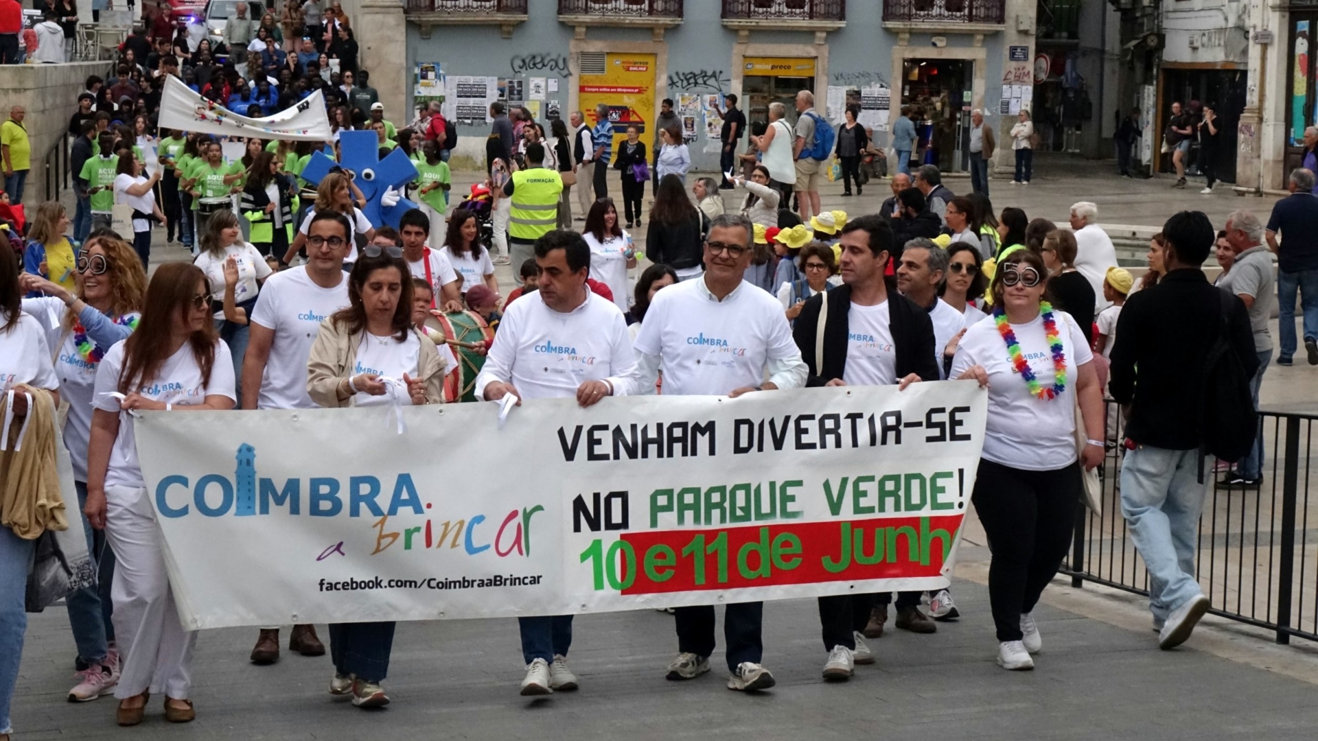 Parada deu início à 13ª edição do “Coimbra a Brincar”