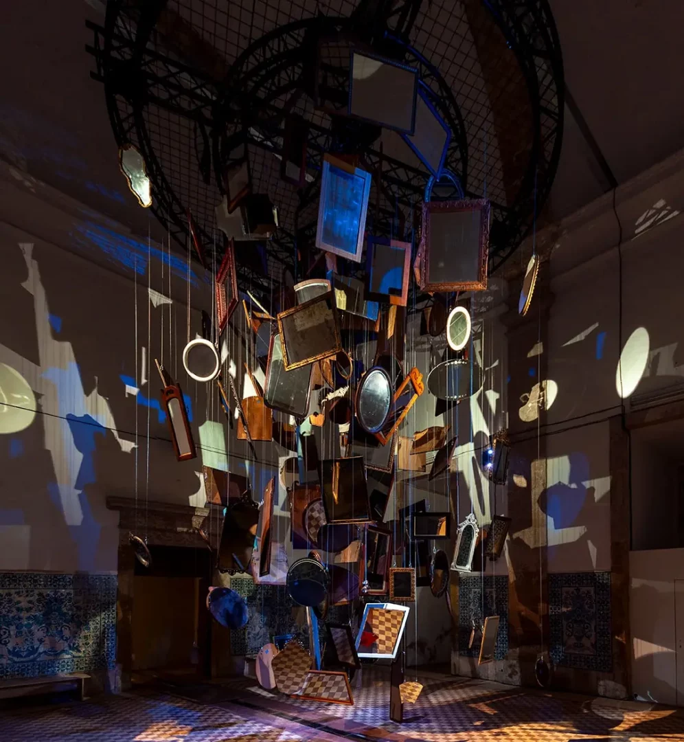 Últimos dias da exposição A Fábrica das Sombras no Mosteiro de Santa Clara-a-Nova