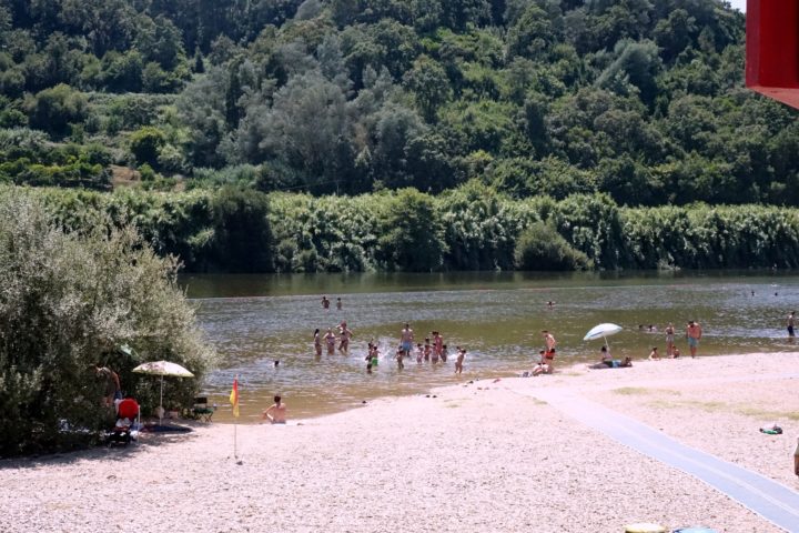Bandeira azul - Rebolim (2)