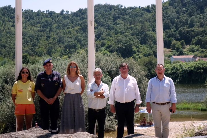 Bandeira azul - Rebolim (8)