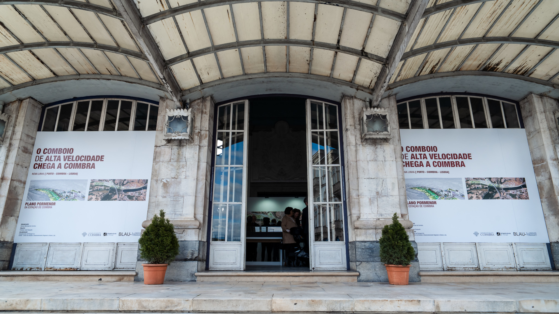 Exposição sobre chegada da Alta Velocidade, projetos da CM de Coimbra e intervenções da MM na Estação Nova