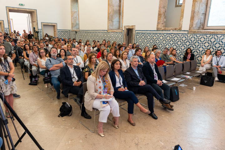 Visita à mostra com 100 empresas dos clusters fortes da cidade encerra manhã do Coimbra IS (3)