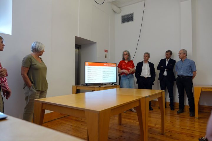 Assinatura dos Contratos de Incubação Fator C'Idade 5 (Personalizar)