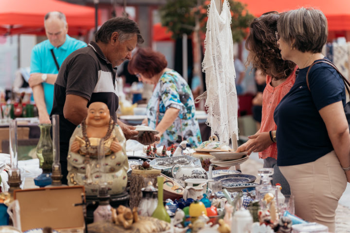 Feira de Velharias no próximo sábado na Praça 8 de Maio e nas ruas Visconde da Luz e Ferreira Borges (2)