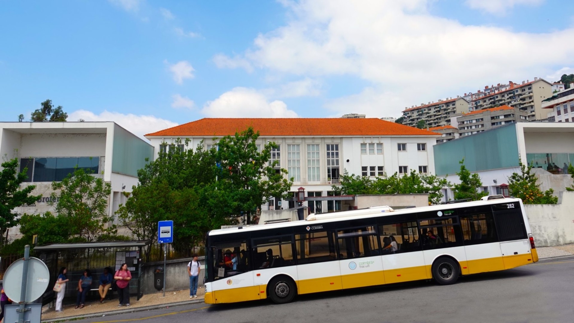 SMTUC adaptam o seu funcionamento para o regresso às aulas a 15 de setembro