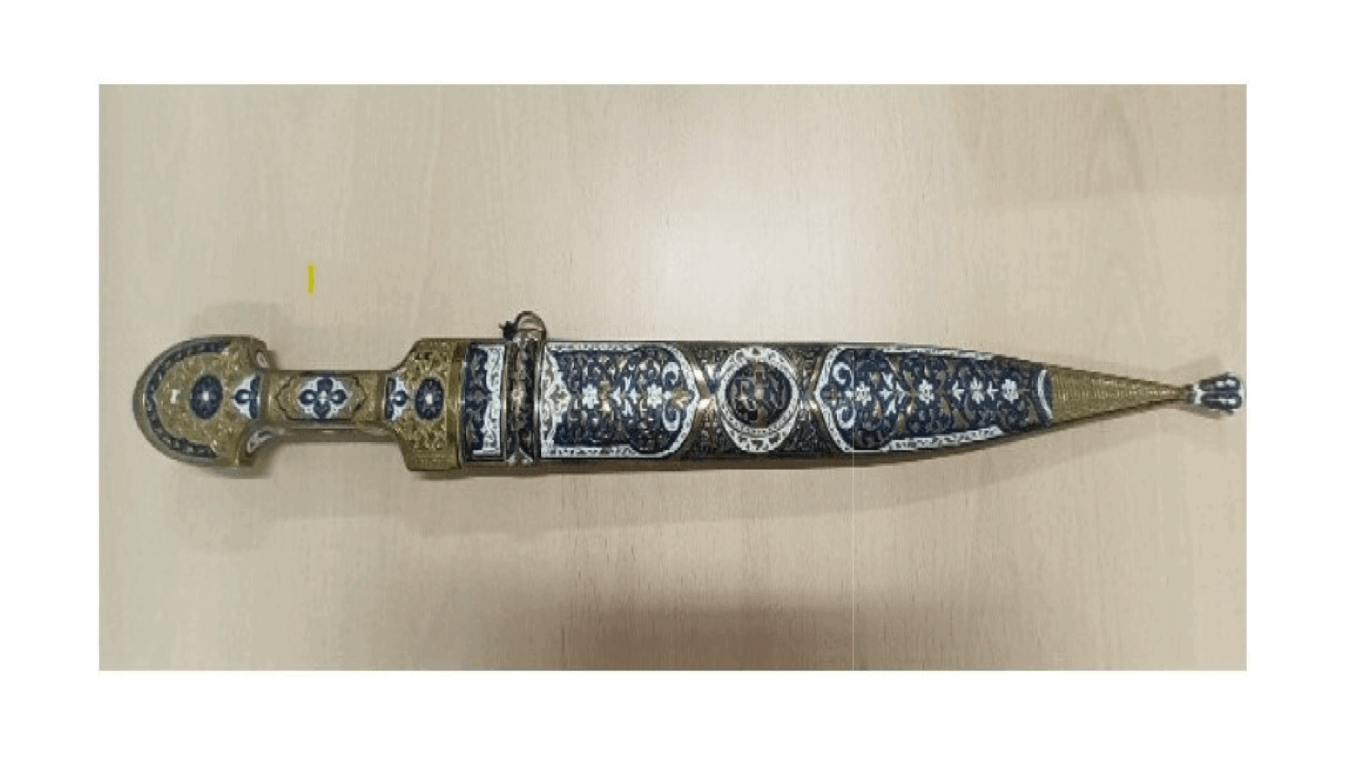 CM de Coimbra aprovou doação de adaga tradicional do Cáucaso